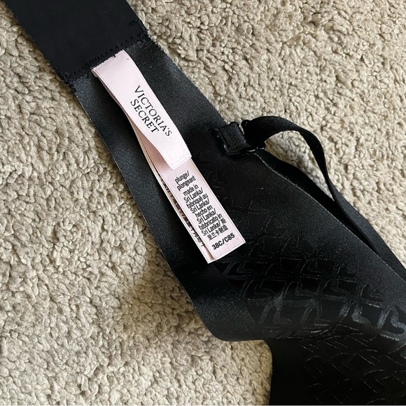 Victorias Secret Bras 38C - Picture 11 of 12